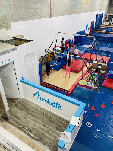 Club Acrobat in Saint-Hubert